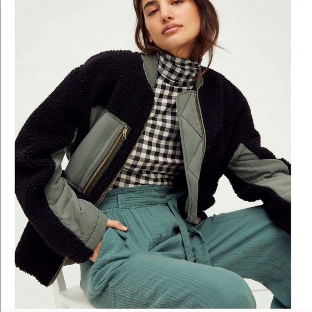 Free People We The Free Rivington Sherpa Jacket in Black/Army Green